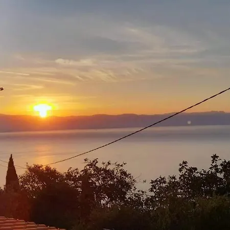 Holiday home Pocitniska Hisa Morski Pogled *