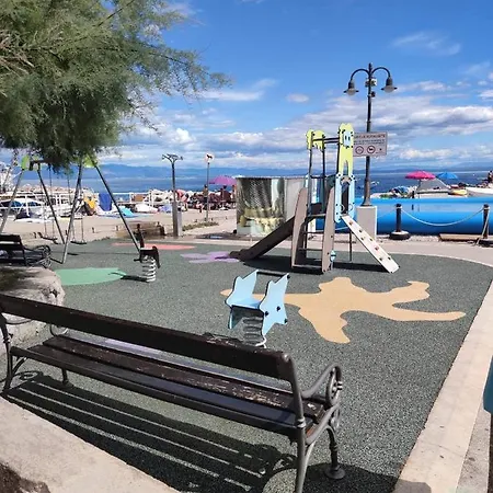 Pocitniska Hisa Morski Pogled * Mošćenička Draga