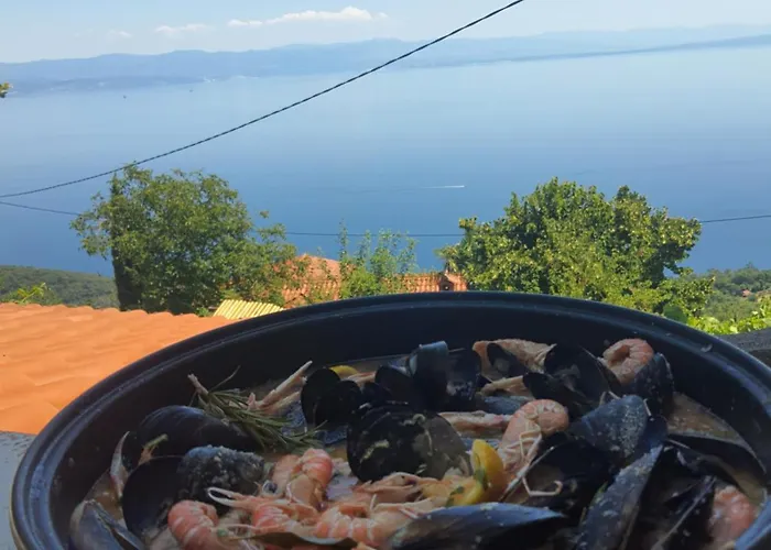 بيت للعطل Pocitniska Hisa Morski Pogled *