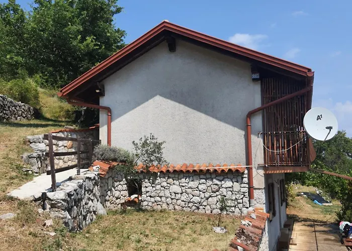 Pocitniska Hisa Morski Pogled بيت للعطل *